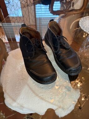 Josef Seibel Black Leather Lace-Up Flats